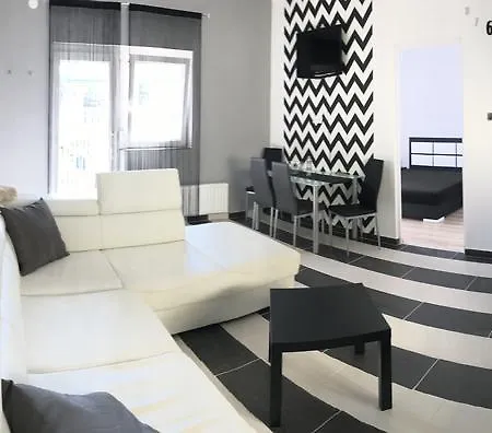 شقة Corner Apartman 1